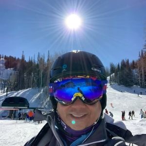 Meet your Posher, Claudio